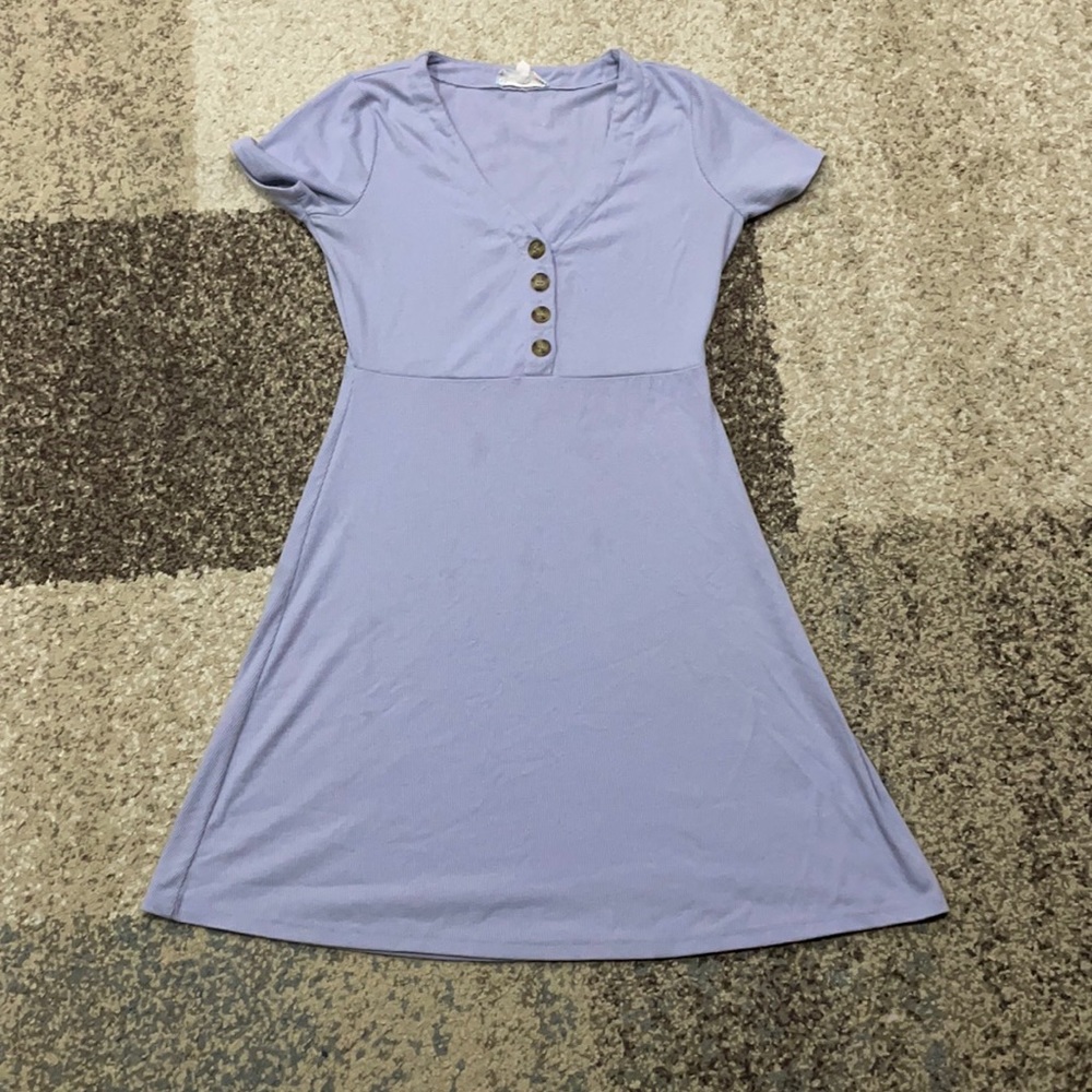 This is a beautiful summer dress size medium